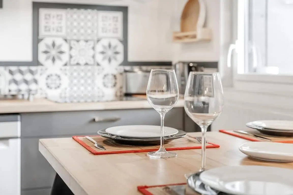 Apartment Le Prevert, T3 Avec Terrasse Et Parking Rennes France